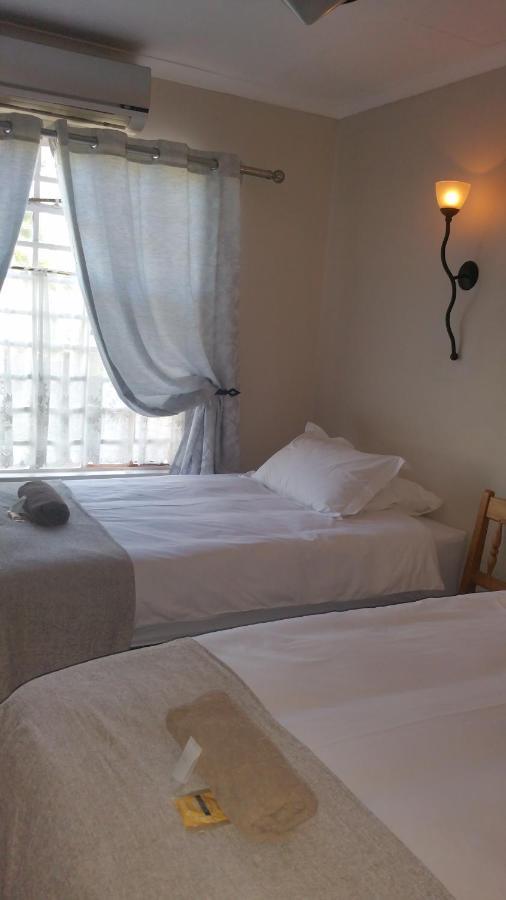 Lani'S Guest House - No Loadshedding Musina Kültér fotó