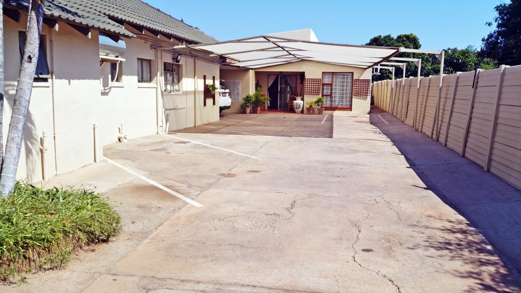 Lani'S Guest House - No Loadshedding Musina Kültér fotó