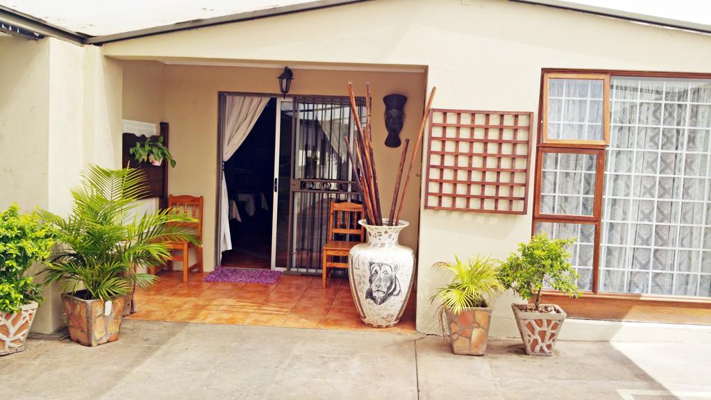 Lani'S Guest House - No Loadshedding Musina Kültér fotó