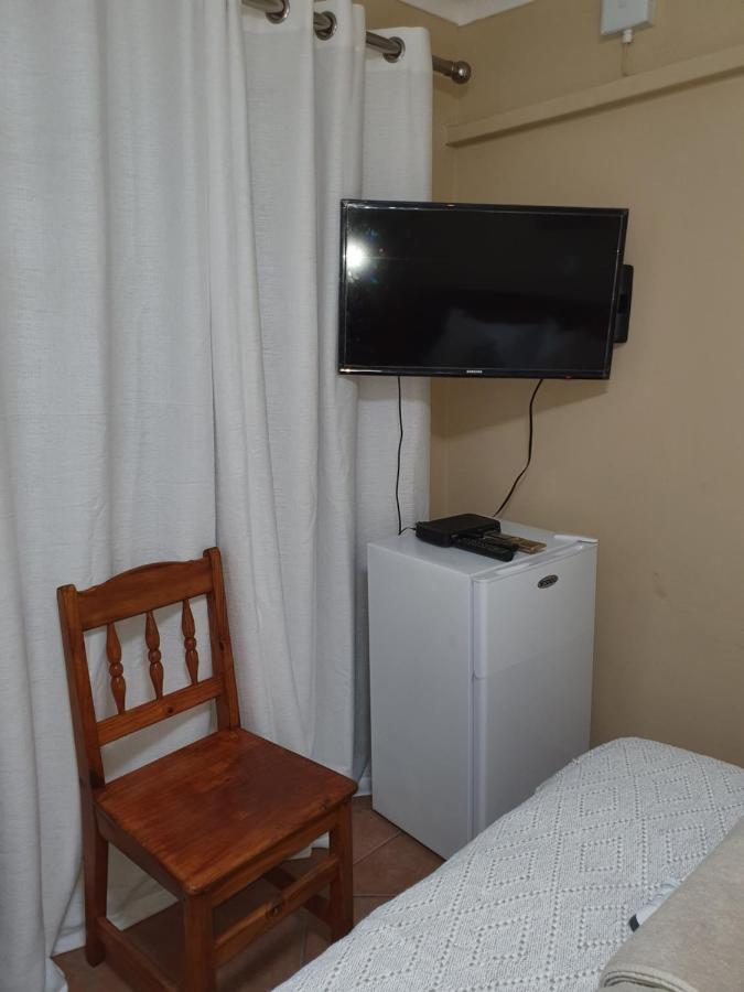 Lani'S Guest House - No Loadshedding Musina Kültér fotó